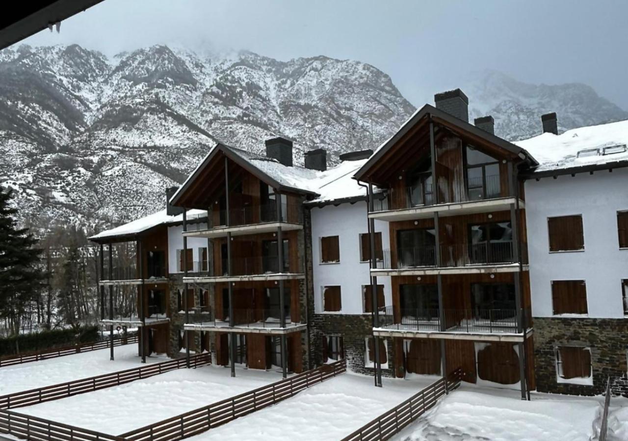 Loira Casa Sanchines Duplex De Lujo En Benasque Apartment Exterior photo